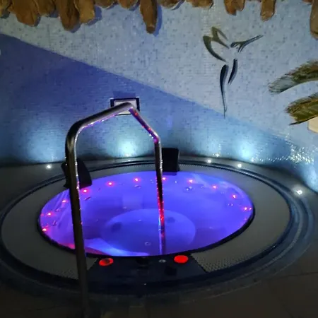 Birdcage Gay Men Resort&lifestyle 4*