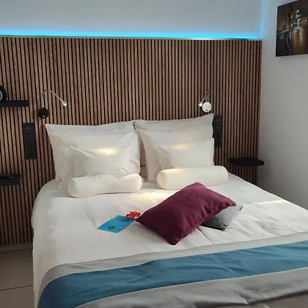 Birdcage Gay Men Resort&lifestyle Resort 4*