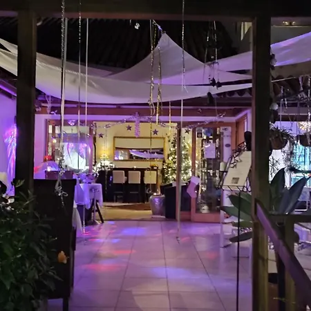 Resort Birdcage Gay Men Resort&lifestyle