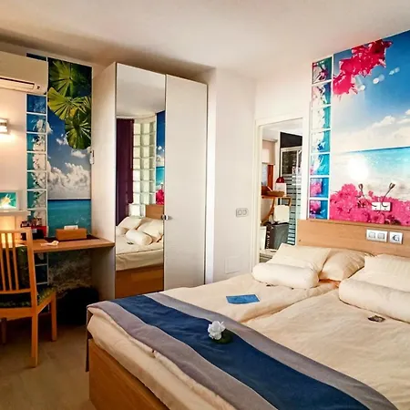 Birdcage Gay Men Resort&lifestyle 4*