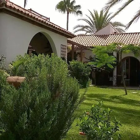 Birdcage Gay Men And Lifestyle (adults Only) 4*