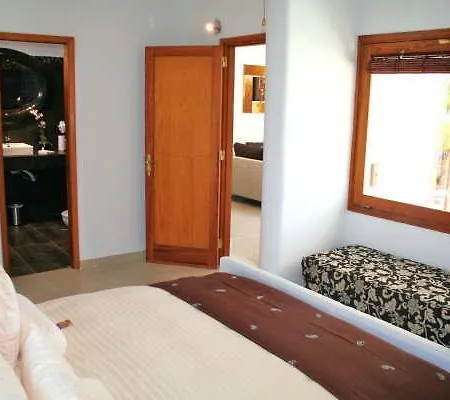 Birdcage Gay Men Resort&lifestyle