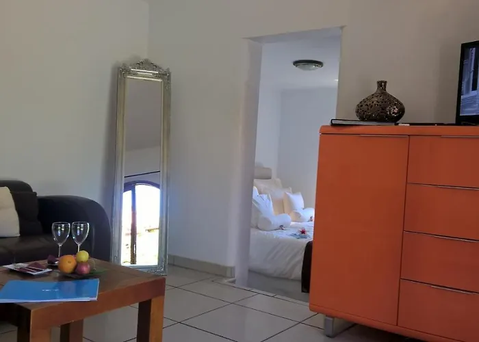 Birdcage Gay Men Resort&lifestyle 4*