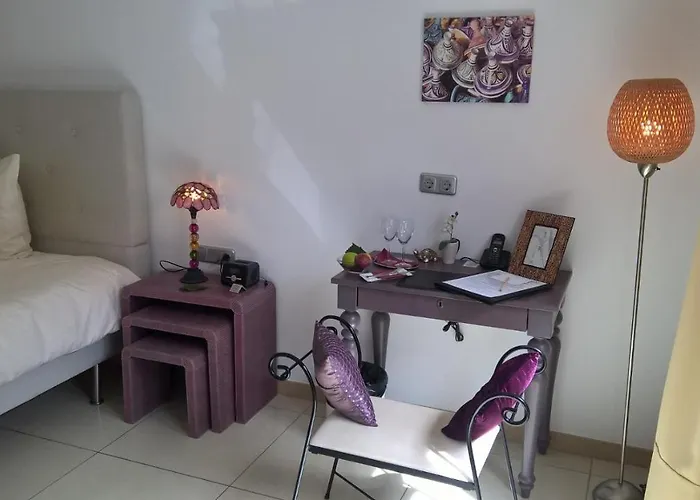 Resort Birdcage Gay Men Resort&lifestyle