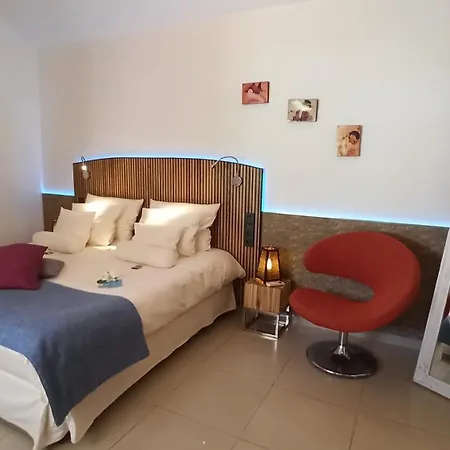 Birdcage Gay Men And Lifestyle (adults Only) Πλάγια ντελ Ινγκλές